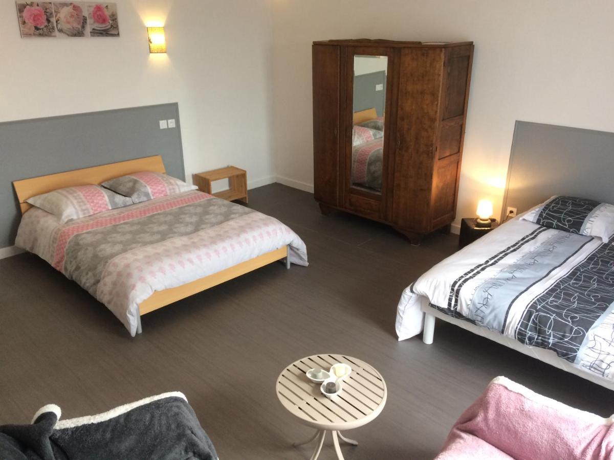 Chambres " Orchidees " Saint-Denis-de-Gastines Zewnętrze zdjęcie